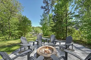 Lakefront Hot tub, dock, game room, kayaks & SUP - Image 5