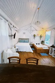 Lavender Chalet - Image 5