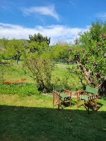 Garden studio with kitchenette - Image 3