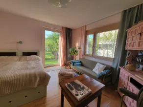 Garden studio with kitchenette - Image 2