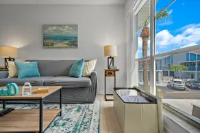 Upscale, cozy and coastal condo! - Image 3