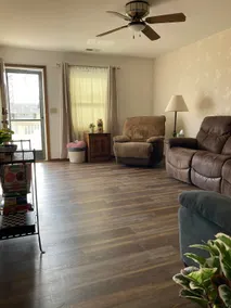 Comfy, & roomy home - Image 2