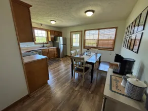 2BR 1.5 BA Townhouse with Riverviews - Image 4