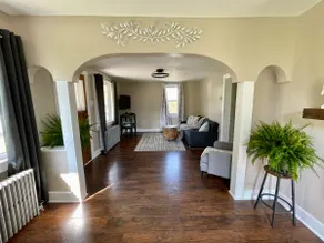 Anthracite AirBnB - Image 5