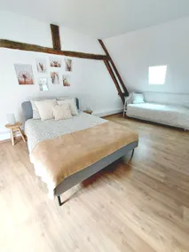 House: the Wheat Crown - Image 2