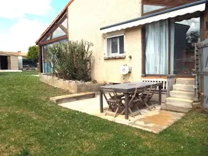 Family house with garden, Pyrenees view - Image 3