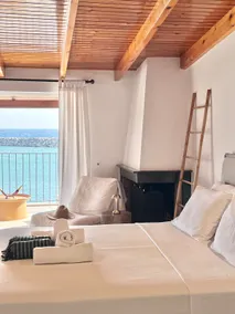 Moonstone Seafront Suite - Image 3