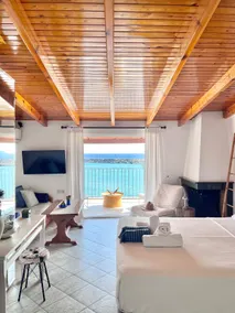 Moonstone Seafront Suite - Image 2