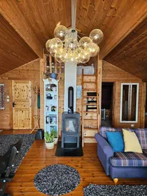 Lovely cottage beautiful surroundings - Image 2