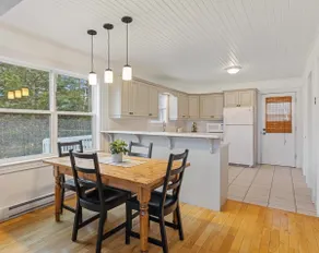 2 BR New London Riverside Chalet - Image 4