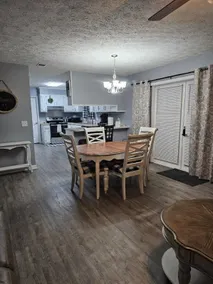 Cozy 5 BR 6 Beds Sleeps 11 W/Patio for Travelers - Image 2
