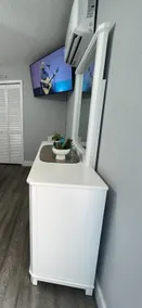 The Johnson’s Apartments /Unit B - Image 5
