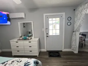 The Johnson’s Apartments /Unit B - Image 2