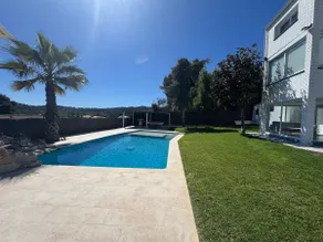 Sunny house with pool and sauna near BCN - Image 4