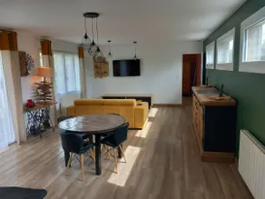 Riverfront house - Image 3