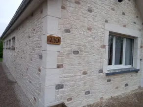 Riverfront house - Image 4