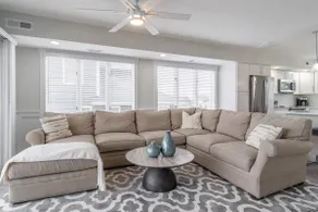 Waterfront House - Walk To The Beach and Town - Image 3