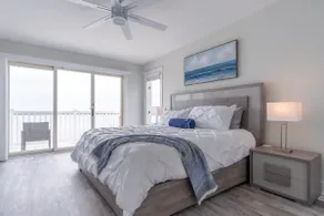 Waterfront House - Walk To The Beach and Town - Image 5