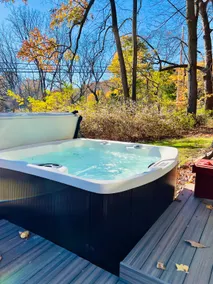 Hooting Haus Cabin | Hot Tub | Fire Pit | Loft - Image 2