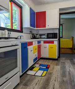 Mondrian Manor - Image 2