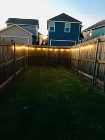 Modern Pet Friendly Fenced Yard near AT&T Stadium - Image 5