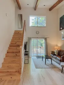 Maple Grove Guesthouse - Image 3