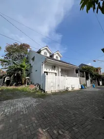 Ivon American House - Image 3
