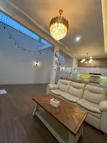 Ivon American House - Image 2