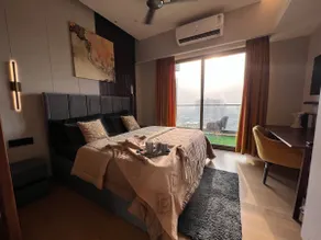 The Silver ClouDs | Free parking | Couple Friendly - Image 2