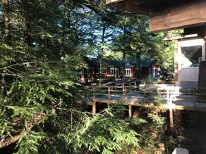 6 Bedroom Lodge on Teal lake - Image 2