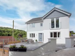 Silver Vale - Coastal Retreat, Family-Friendly - Image 2