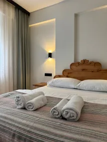 SUITE with city view - Image 2