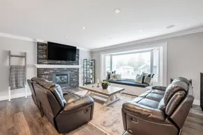 Cozy home in Brookswood - Image 2