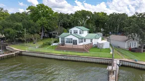 Cozy Lake House Retreat | Fishing | Family Getaway - Image 3