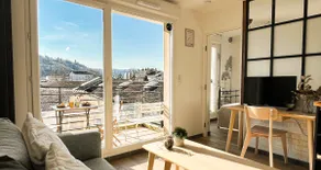 Panoramic View - Parking - Jazz 7 min - Train Station 200 m - Image 2