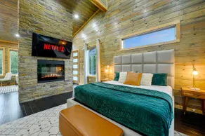 Sauna, Hot Tub, Smoker, Firepit, Private Retreat - Image 4