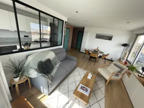 Luxury apartment with sea view/port view, ideally located. - Image 3