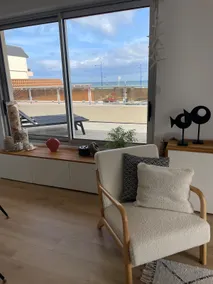 Luxury apartment with sea view/port view, ideally located. - Image 4