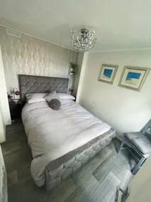 Private Pet Friendly 1 Bedroom Lodge With Parking - Image 2
