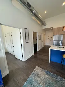 2BR | Luxury Apartment / Walk to the Prudential - Image 4