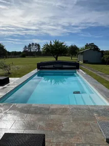 Charming house with pond and private pool - Image 2