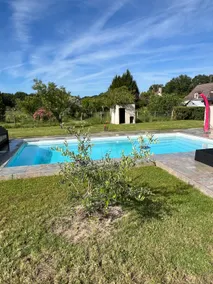 Charming house with pond and private pool - Image 4