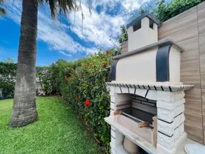 Beachfront bungalow - Image 3