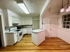Family-Friendly Home|Near Sesame Place|2 King Beds - Image 4