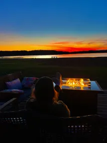 Fireplace · Waterfront · 2 Kings · Cozy · DogsYes - Image 2