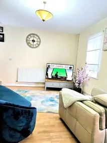Beautiful Two Bed House in Long Eaton with Netflix - Image 2
