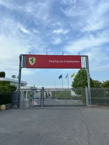 Apartment Ferrari track - Image 4