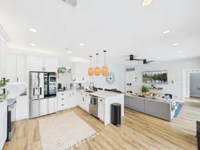 Wagon Wheel BNB - 20 minutes to IAH, pool, spa, 7 BDR - Image 5