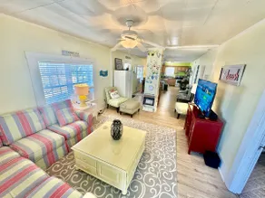 Charming 3 Bedroom in Historic Downtown Morehead - Image 2