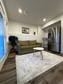 Juanu’s Cozy Cove - Walkout Basement Suite - Image 2